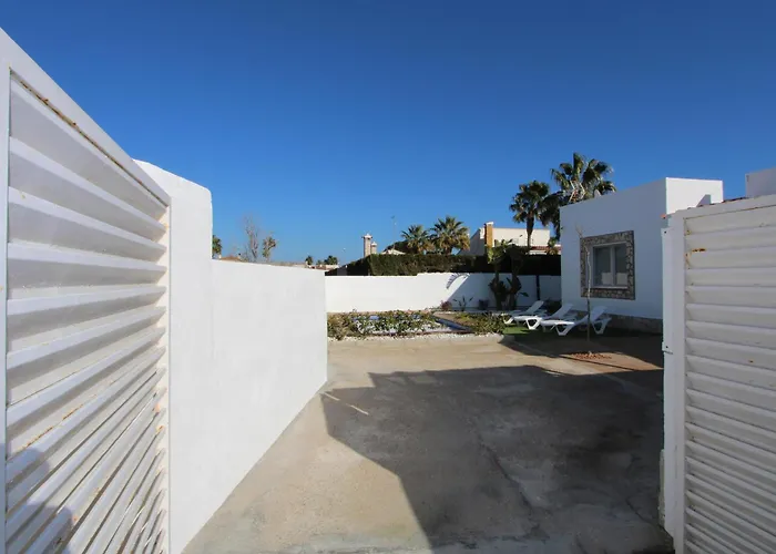 Casa Familiar Con Piscina Privada Y Wifi, Cerca Del Mar, Aire Acondicionado, Mascotas Y Playa Para Perros. - Es-184-1