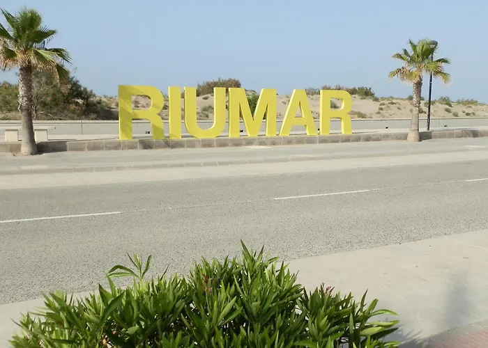 Casa Cerca Del Mar Con Piscina Privada, Wifi Gratis, Aire Acondicionado Opcional, ¡Mascotas Bienvenidas! - Es-184-18