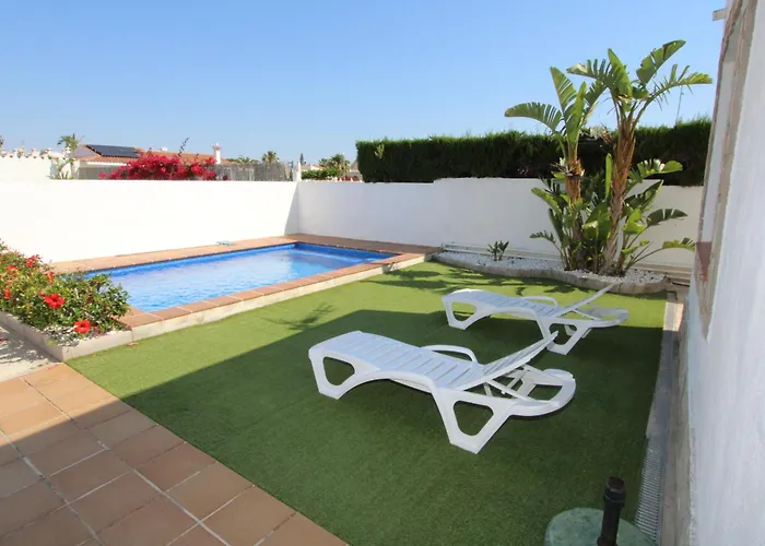 Casa Familiar Con Piscina Privada Y Wifi, Cerca Del Mar, Aire Acondicionado, Mascotas Y Playa Para Perros. - Es-184-1